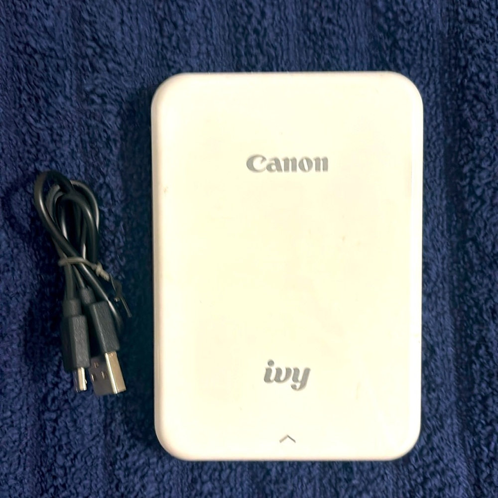 Canon Ivy mini, portable photo printer. New charger included